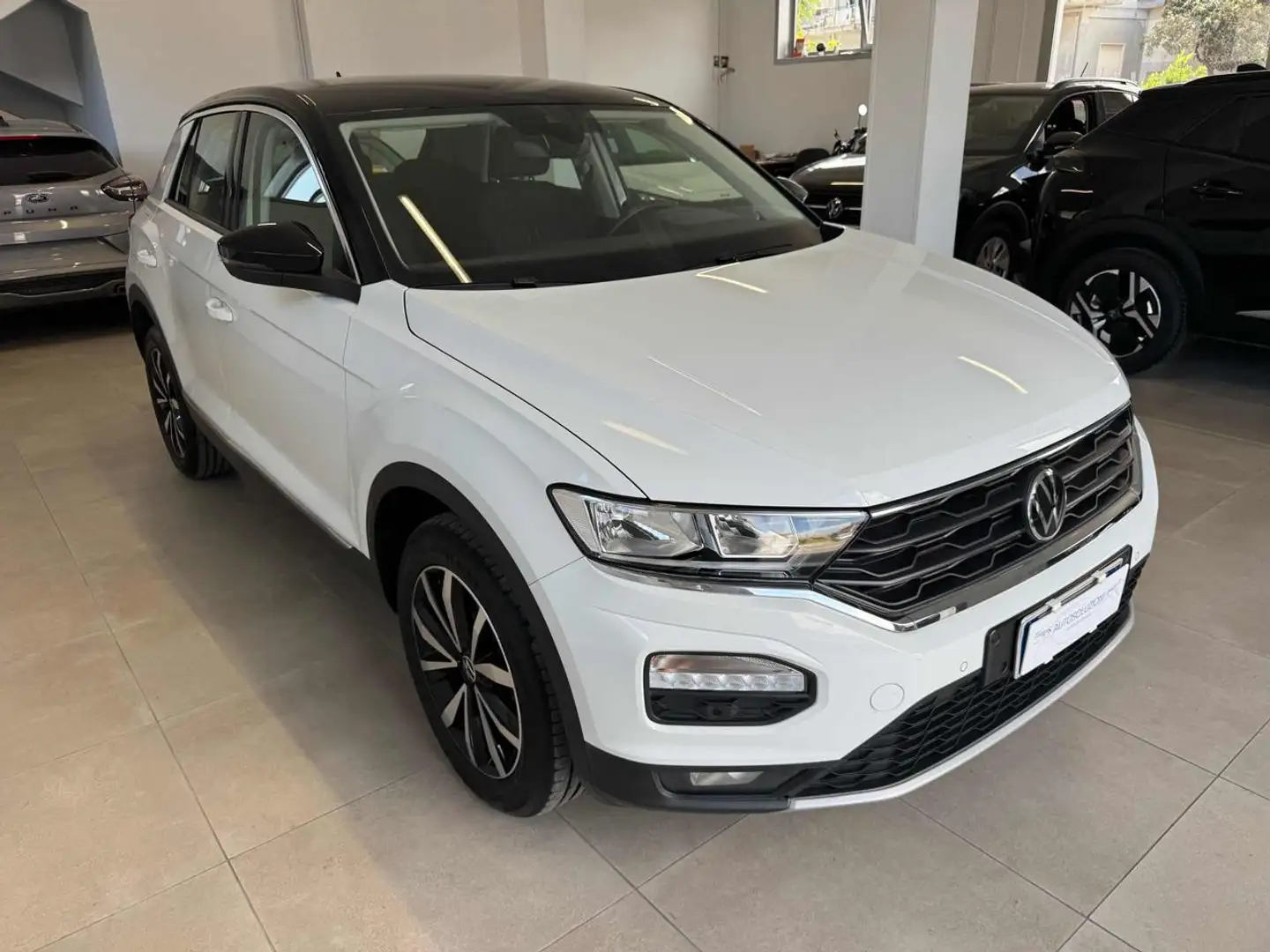Volkswagen T-Roc 1.0 TSI 115 CV Style BlueMotion Technology Wit - 2
