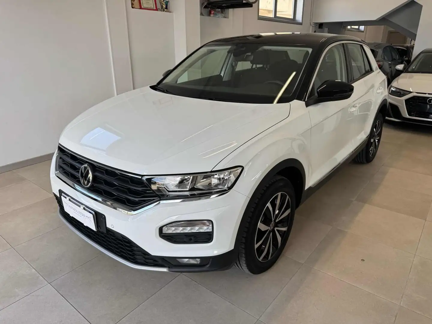 Volkswagen T-Roc 1.0 TSI 115 CV Style BlueMotion Technology Wit - 1