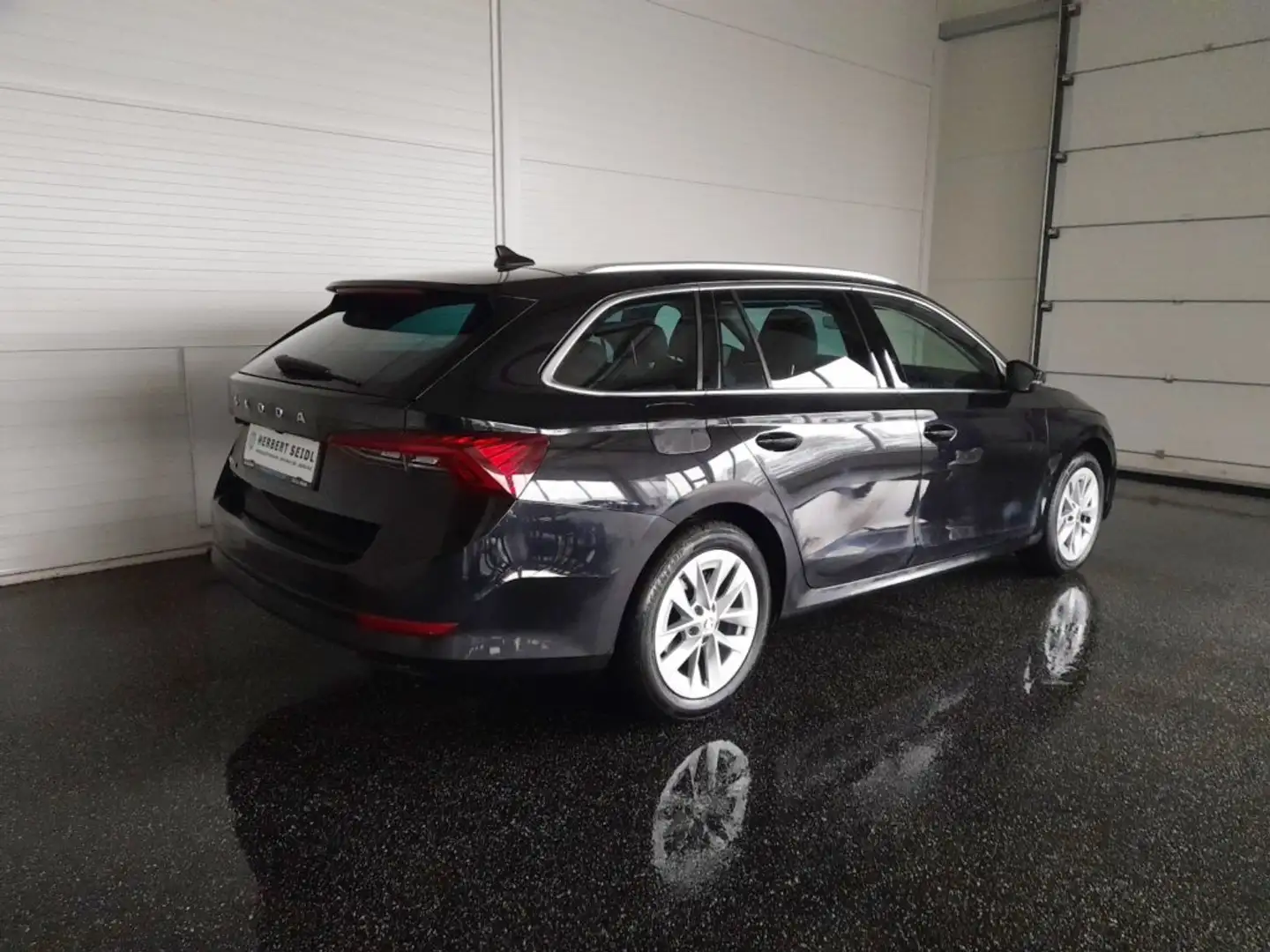 Skoda Octavia Combi STYLE 2,0 TDI DSG *LEDER MIT BELÜFTUNG / HEAD-UP / LED / NAVI / AHV & KAMERA / VIRTUELL / ACC* Schwarz - 2