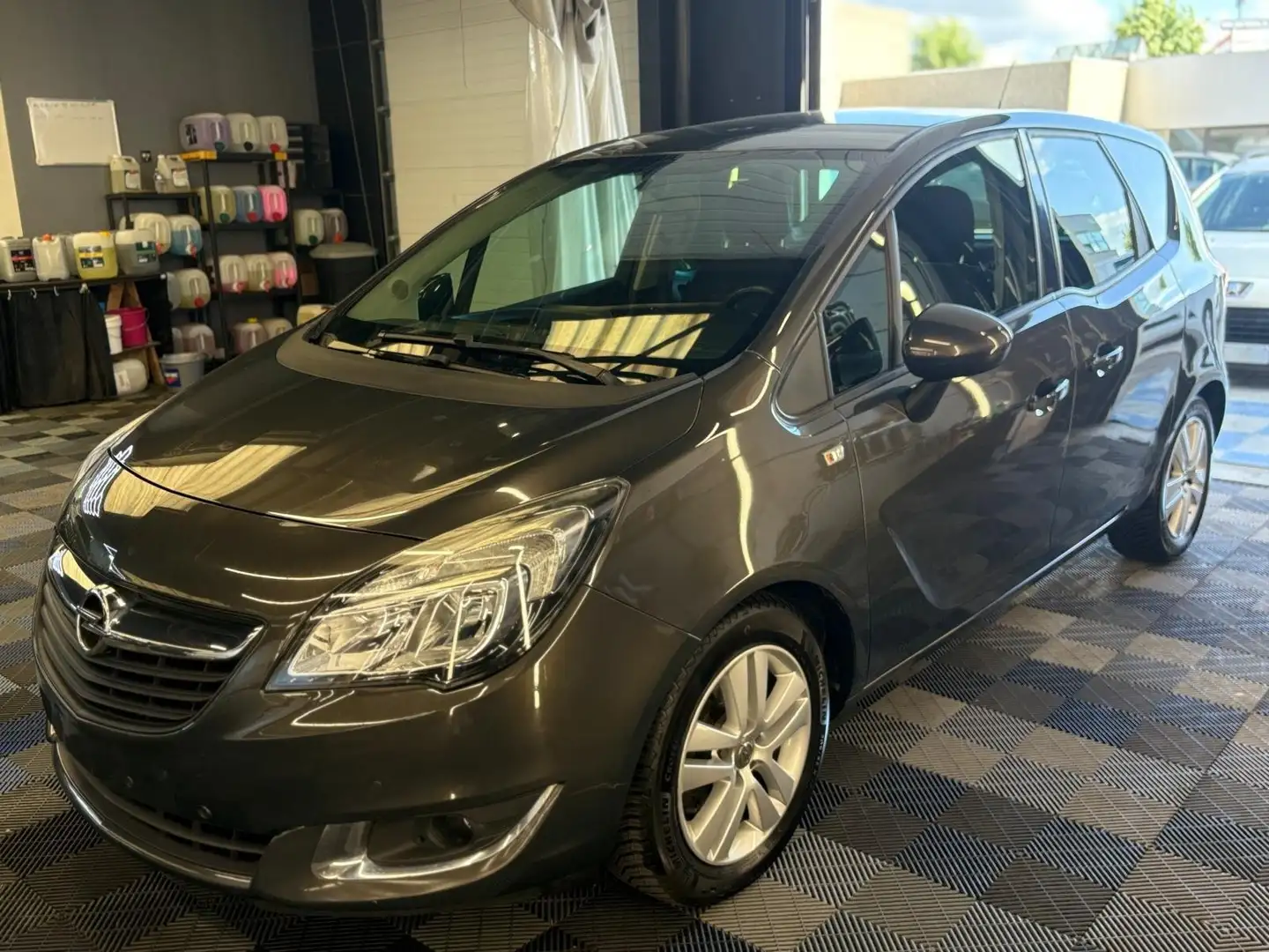 Opel Meriva 1.4i benzine bj. 2016 Euro 6 GEKEURD - 1