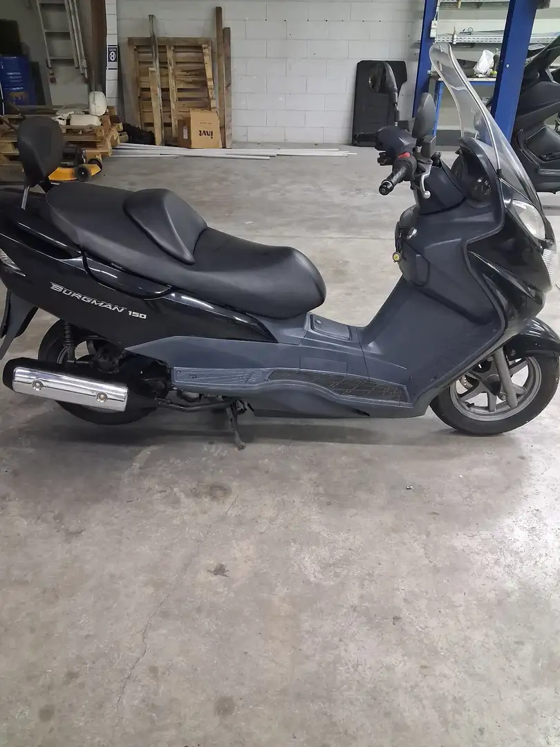 Suzuki Burgman 150 Negro - 2