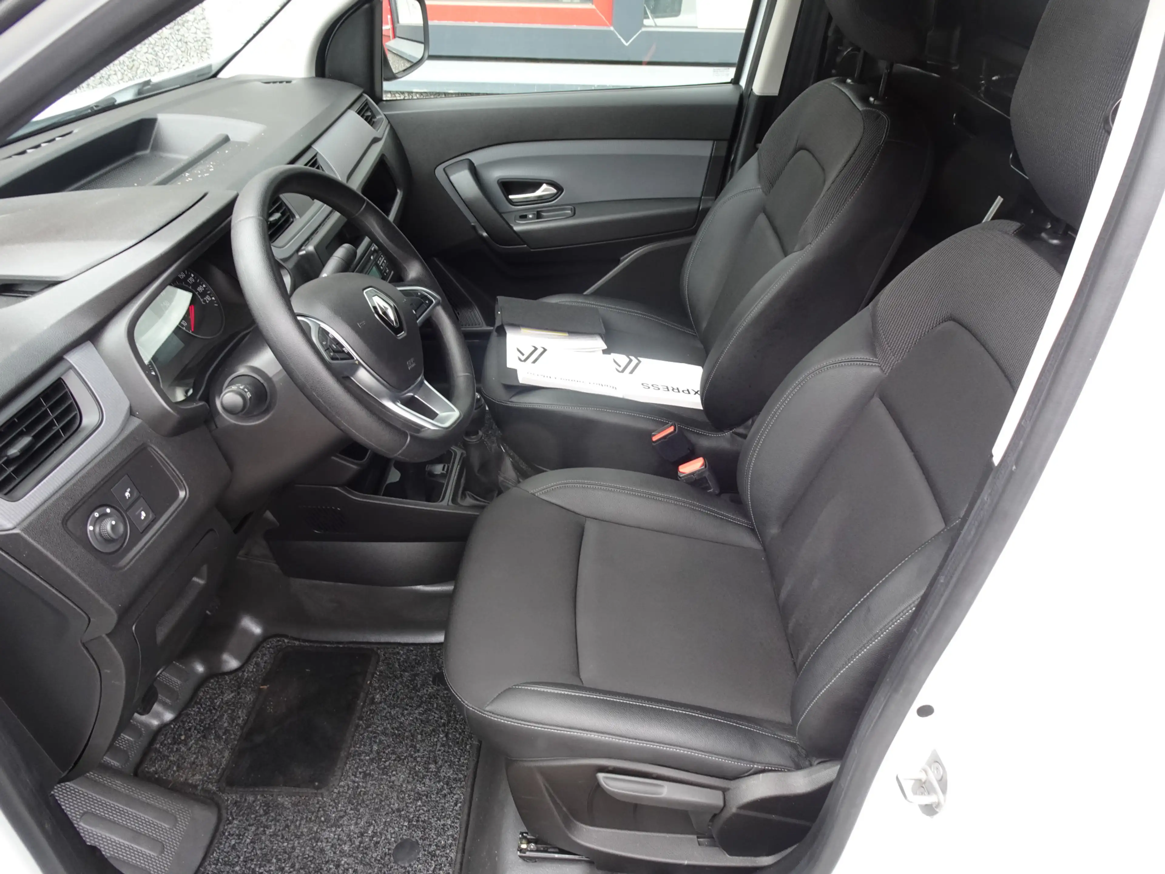 Renault Express 1.3 TCe 100 Comfort benzine uitvoering airco uniek — photo 7
