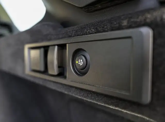 BMW 3 Series view 15