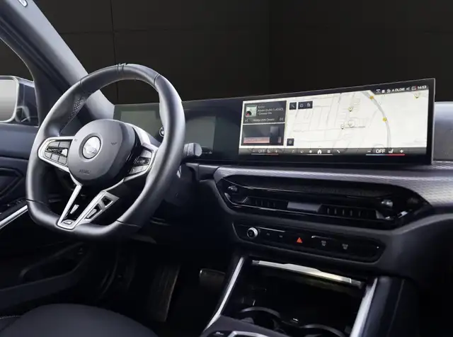 BMW 3 Series view 3