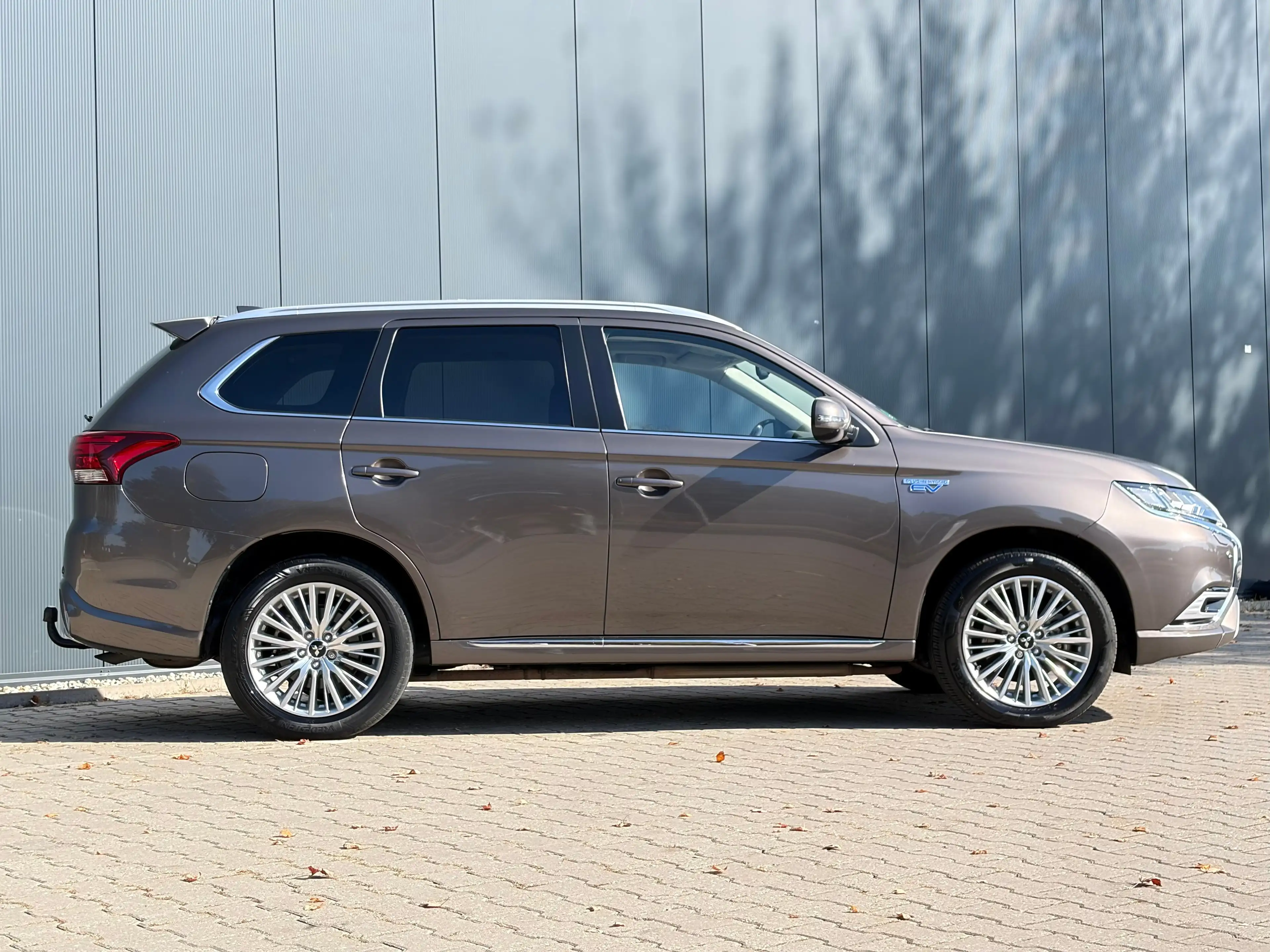Mitsubishi Outlander 225pk PHEV Intense+ Automaat | Trekhaak 1500 kg ge — photo 23