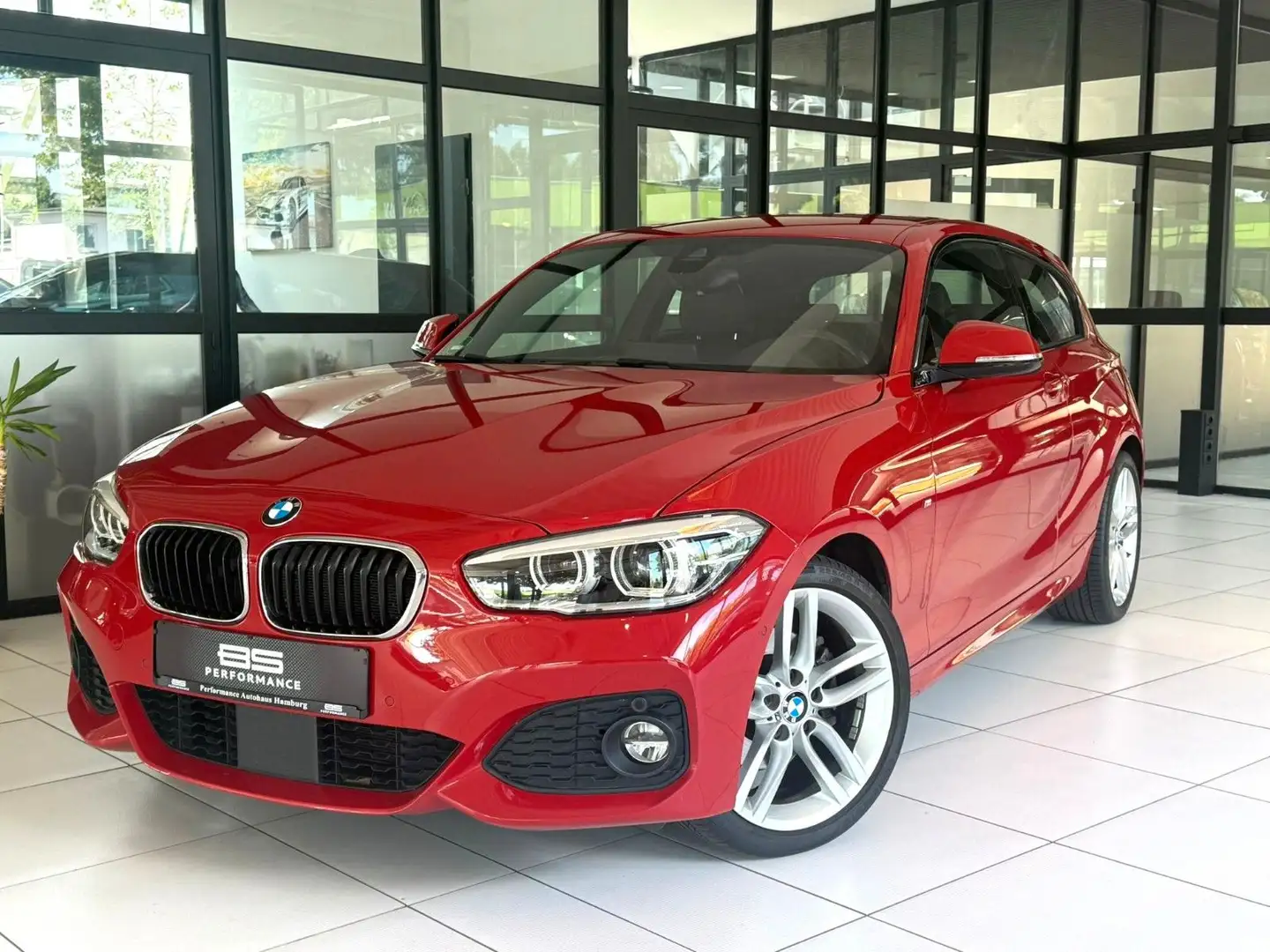 BMW 120 i Limousine |M-PAKET|ACC|KAMERA|KEYLESS|LED| Rot - 1