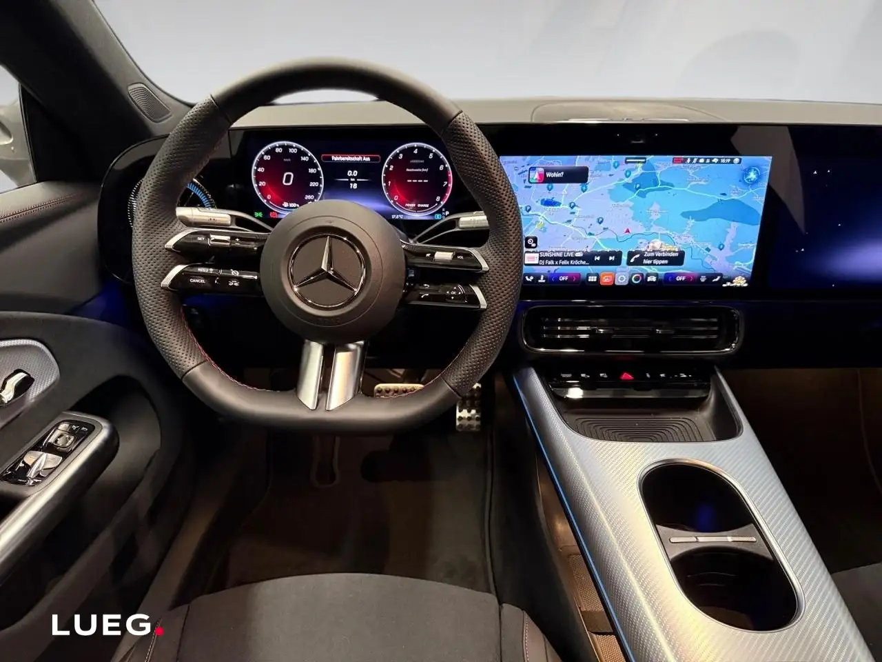 Mercedes-Benz CLA 200 AMG+MULTIBEAM+DISTRONIC+360+PANORAMADACH 11