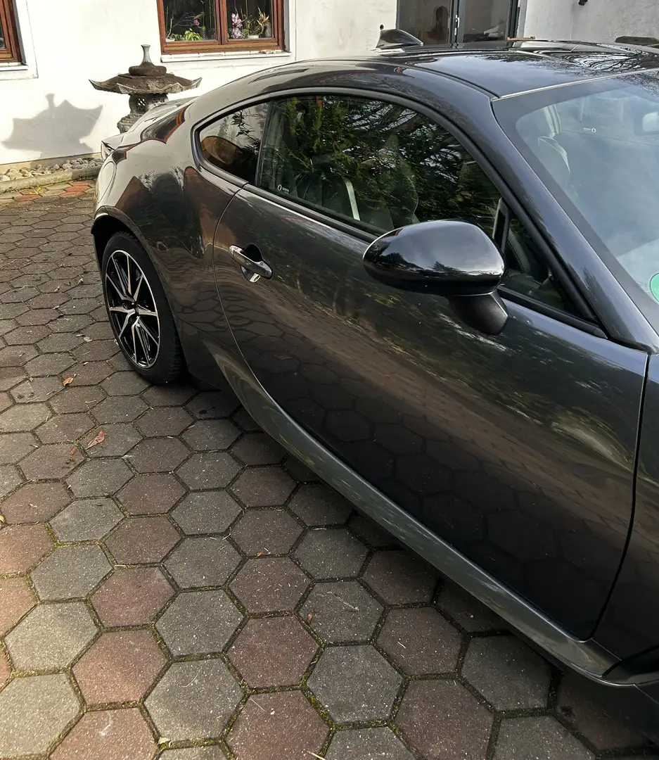 Toyota GR86 Grau - 2