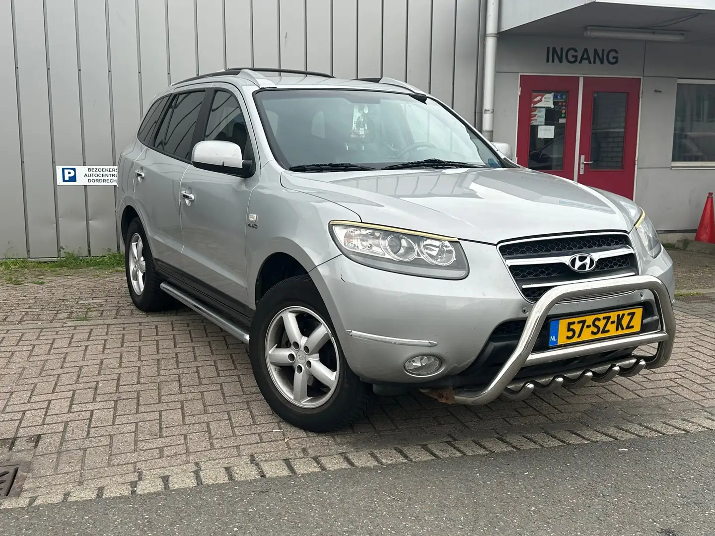 Hyundai SANTA FE 2.7i V6 4WD Style 7p. trekhaak Grijs - 2