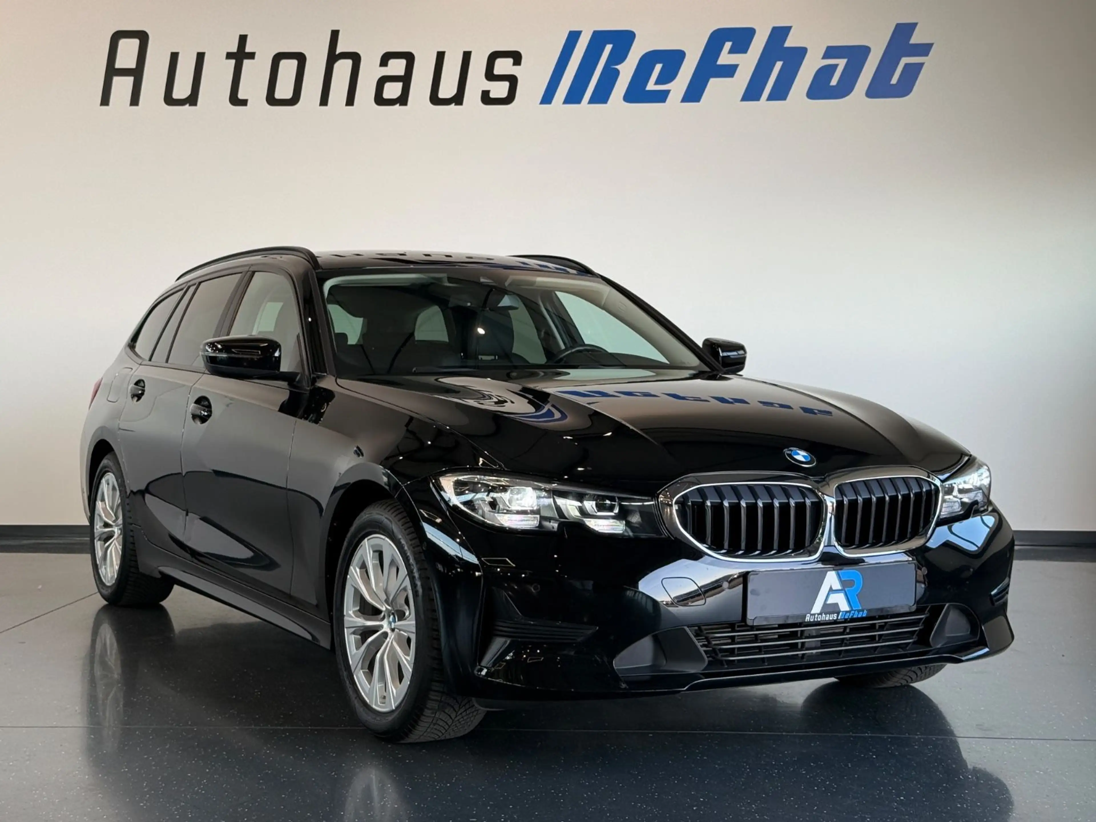 BMW 318 i Advantag*LEDER*LED*KAMERA*SHZ*DIGITALTACHO* — photo 6
