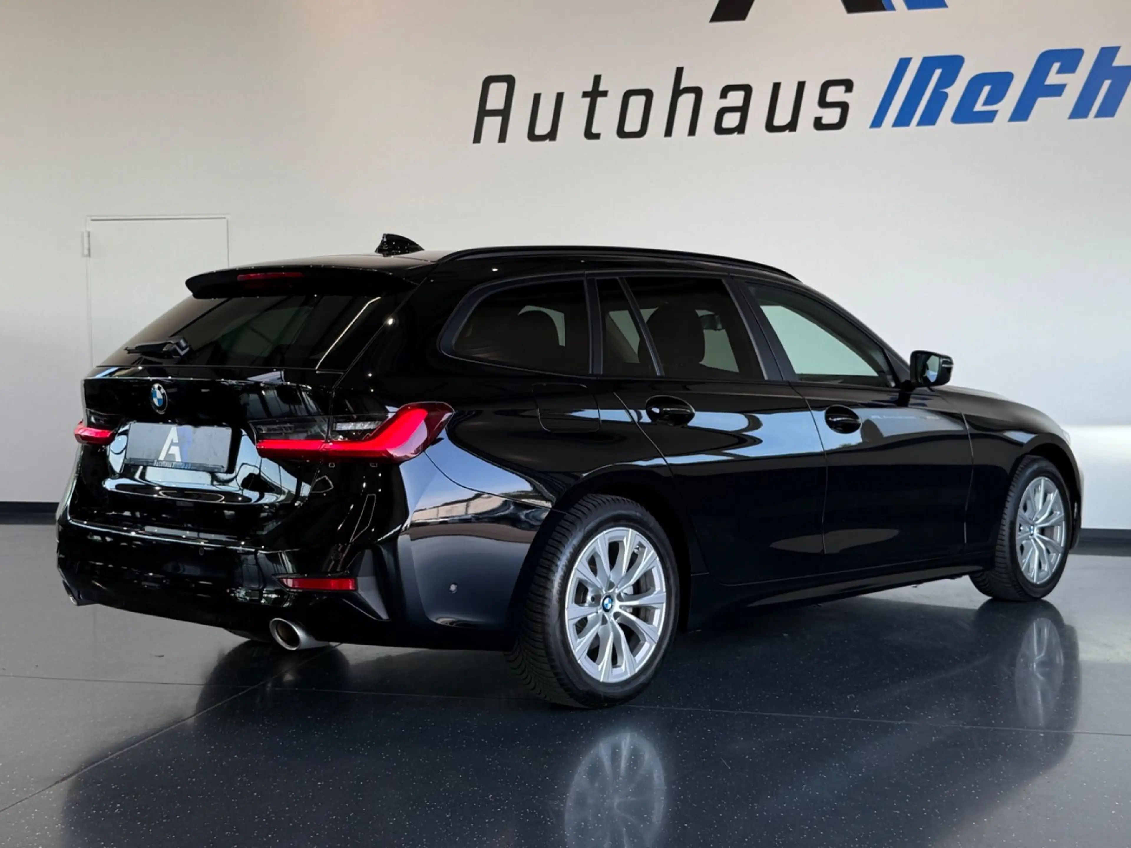 BMW 318 i Advantag*LEDER*LED*KAMERA*SHZ*DIGITALTACHO* — photo 7