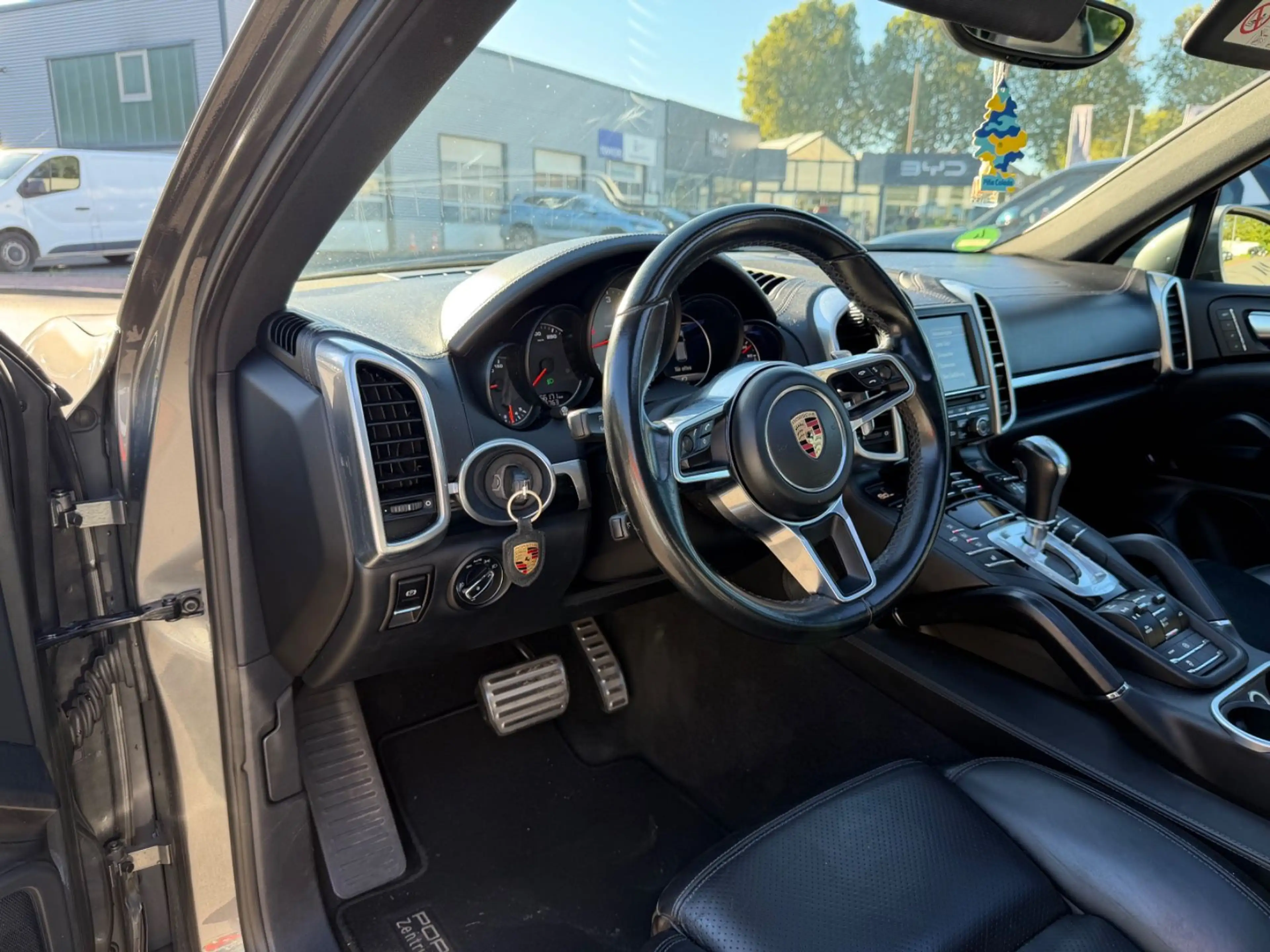 Porsche Cayenne 4,2 V8/CAYENNE S/SPORT/NAVI/LEDER/360"/PANO/LED! — photo 9
