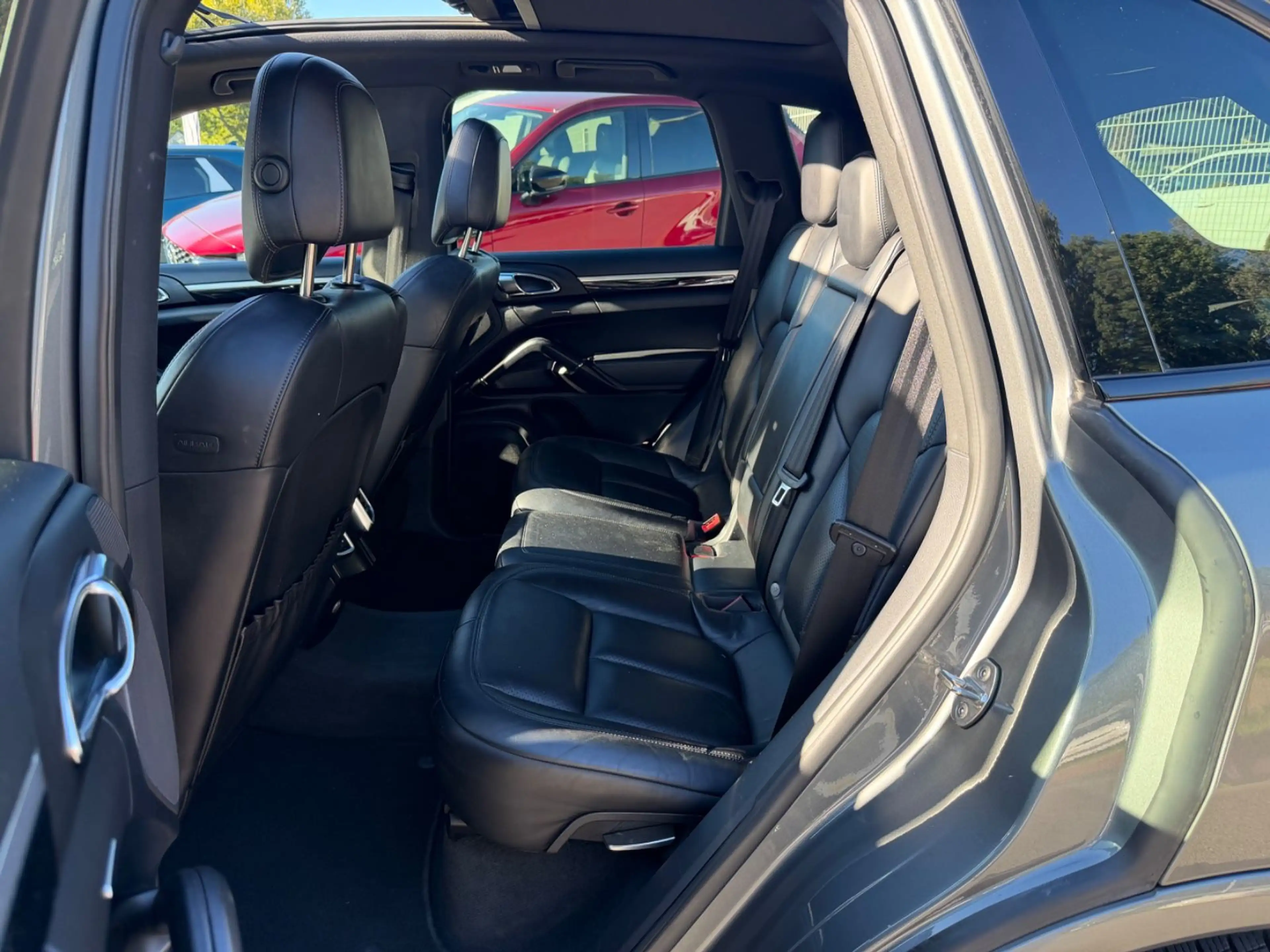 Porsche Cayenne 4,2 V8/CAYENNE S/SPORT/NAVI/LEDER/360"/PANO/LED! — photo 11