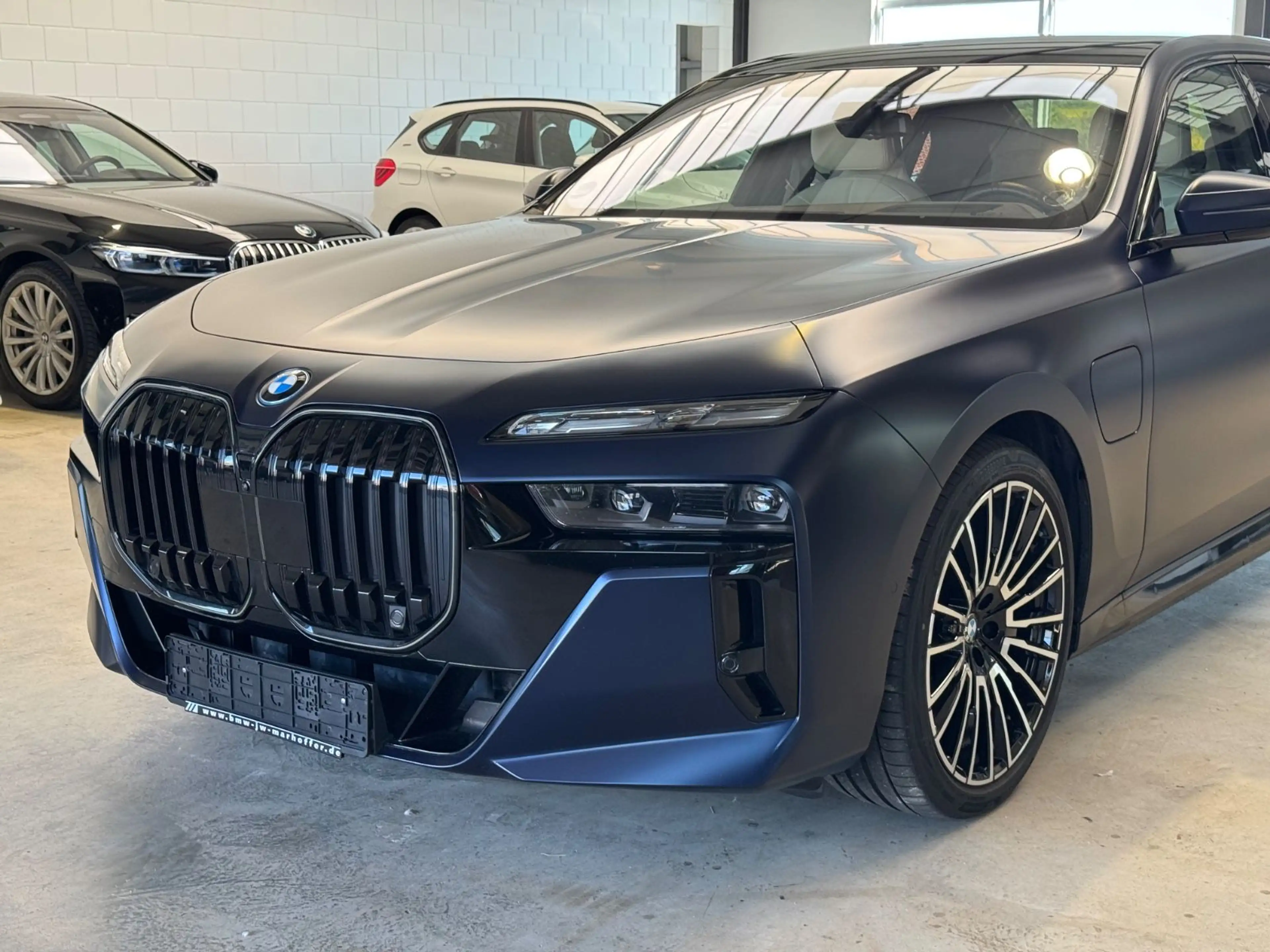 BMW 750 e xDrive MSportPro Individual TV+B&W +Lounge — photo 13