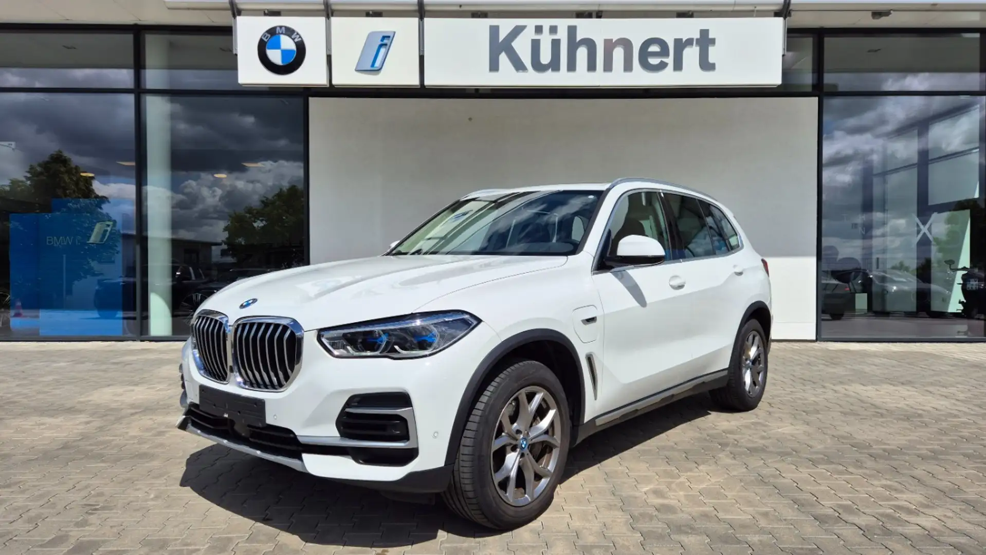 BMW X5 xDrive45e xLine/Luftfed./Laser/ACC/Pano-SD/AHK Weiß - 1