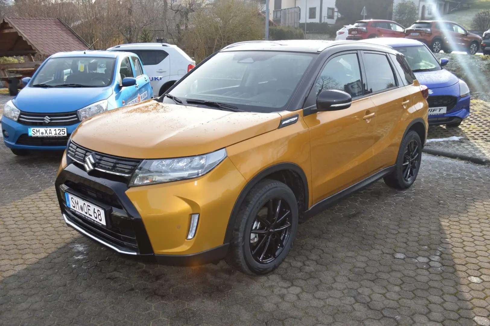 Suzuki Vitara 1.5 DUALJET Hybrid Comfort+ AGS Allgrip Jaune - 2