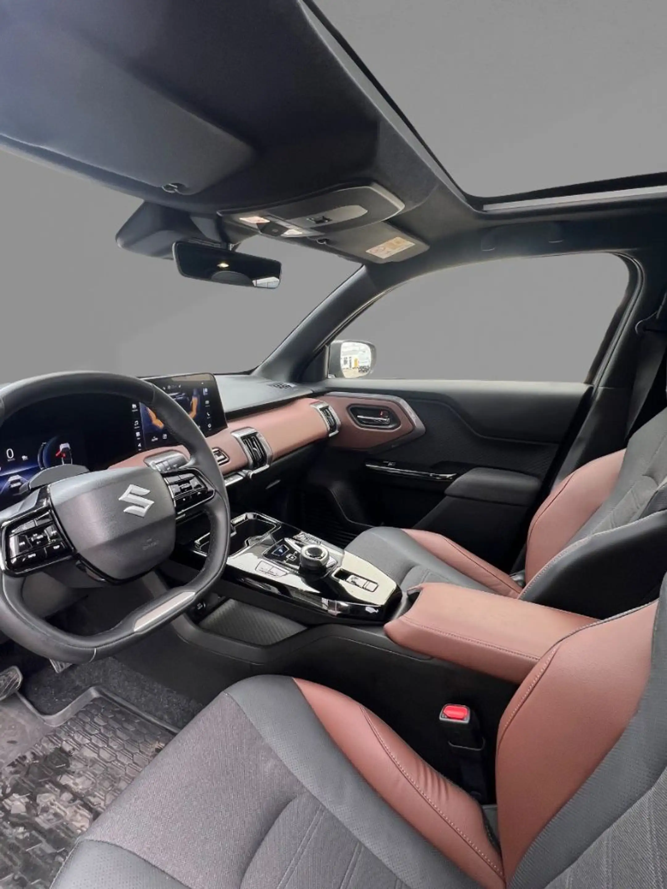 Suzuki Vitara EV 61kWH 135 kW Allrad e LED*SHZ*NAV — photo 14
