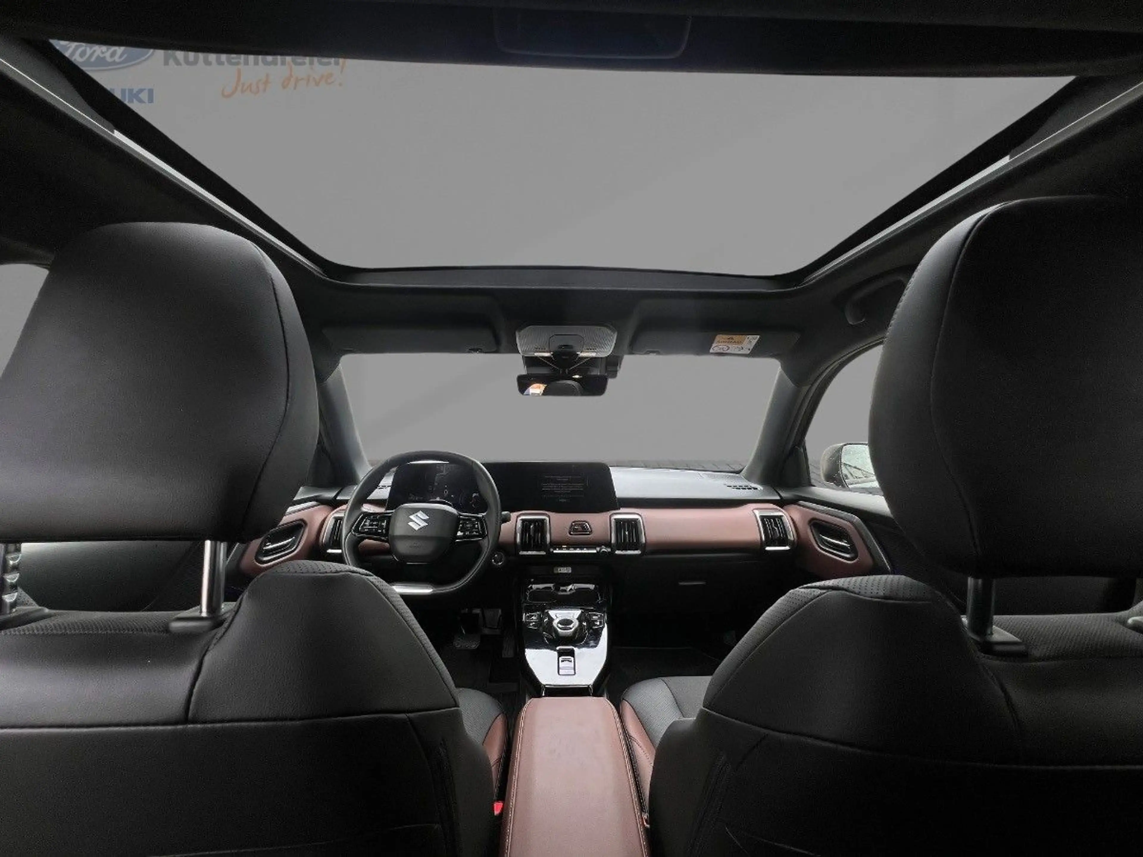 Suzuki Vitara EV 61kWH 135 kW Allrad e LED*SHZ*NAV — photo 13