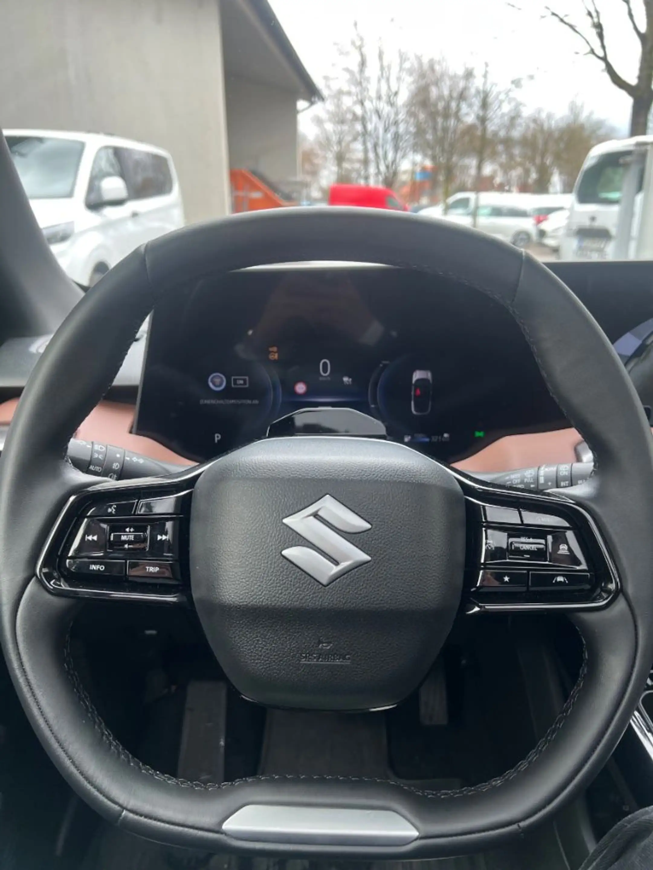 Suzuki Vitara EV 61kWH 135 kW Allrad e LED*SHZ*NAV — photo 15