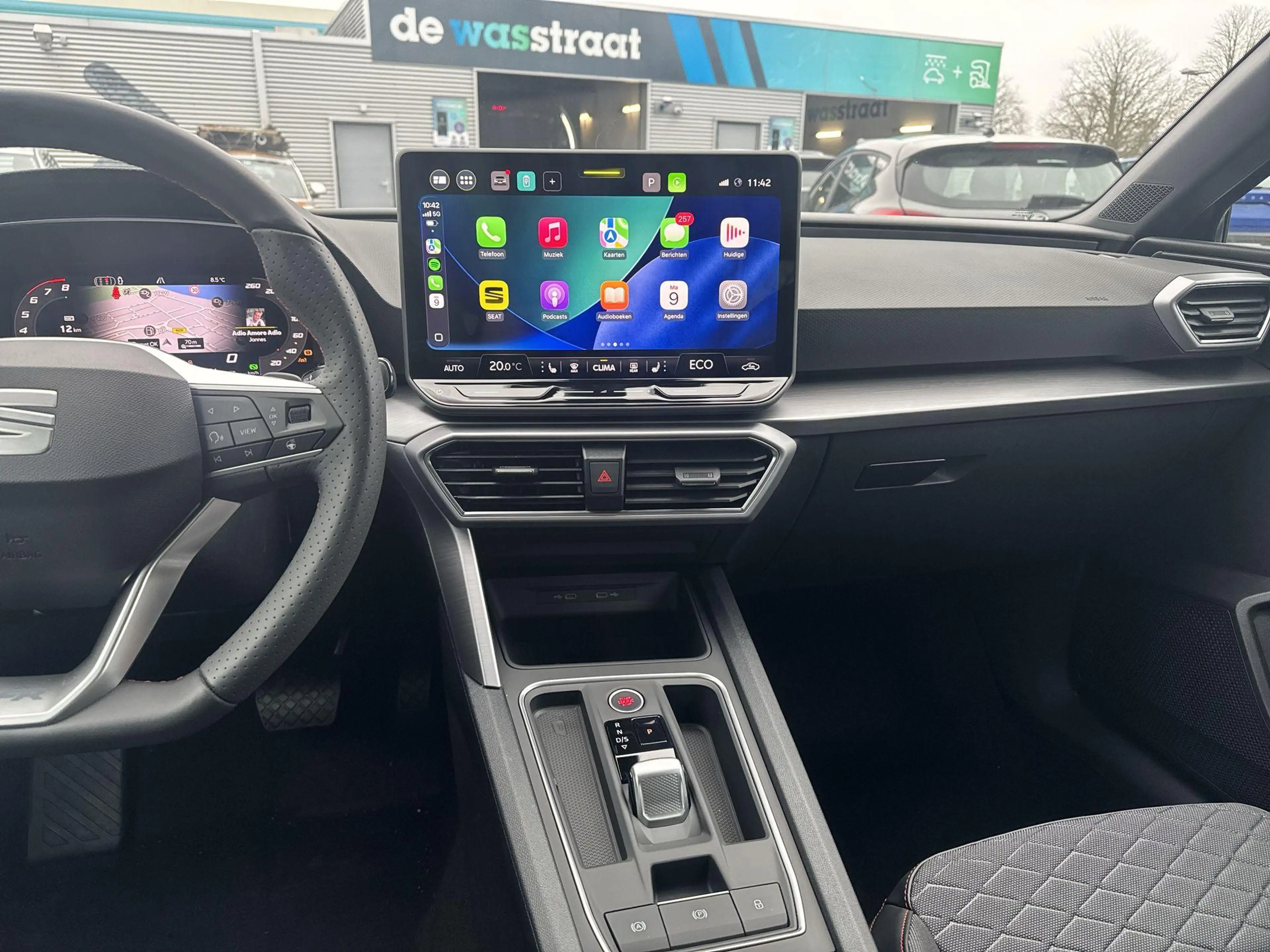 SEAT Leon e-Hybrid Sportstourer FR Business 1.5 TSI eHybrid 150 kW / — photo 15