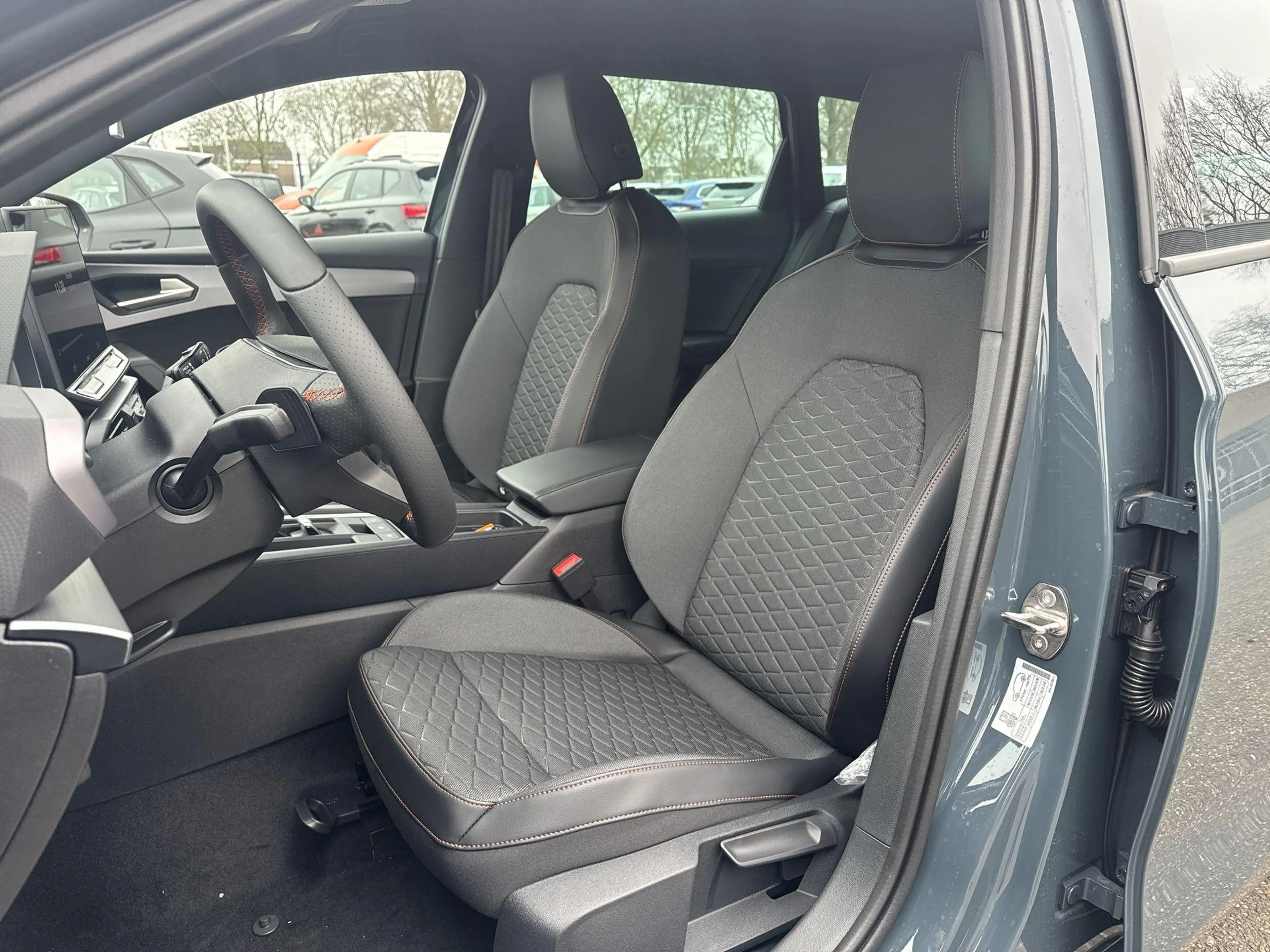 SEAT Leon e-Hybrid Sportstourer FR Business 1.5 TSI eHybrid 150 kW / — photo 10