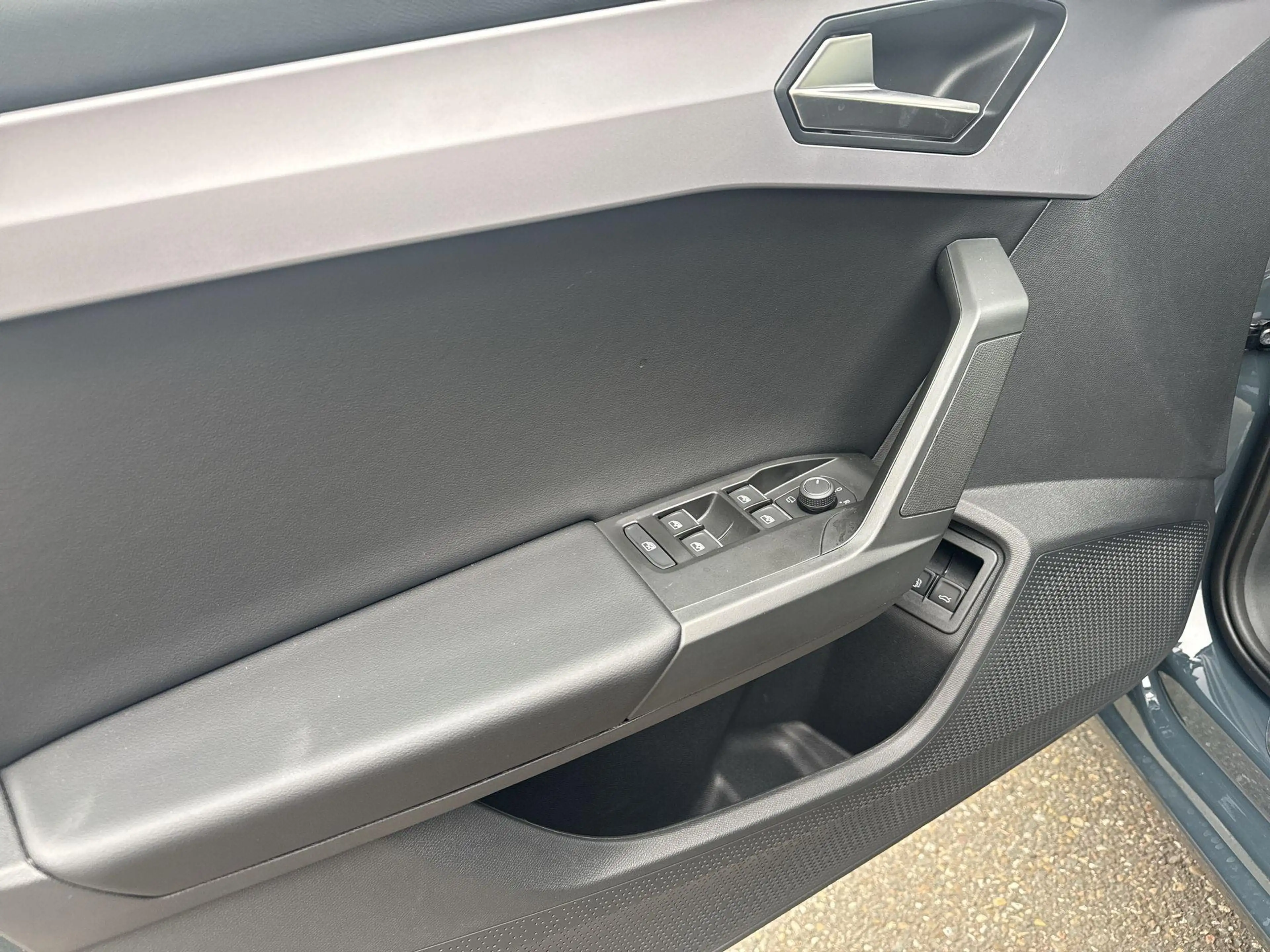 SEAT Leon e-Hybrid Sportstourer FR Business 1.5 TSI eHybrid 150 kW / — photo 12