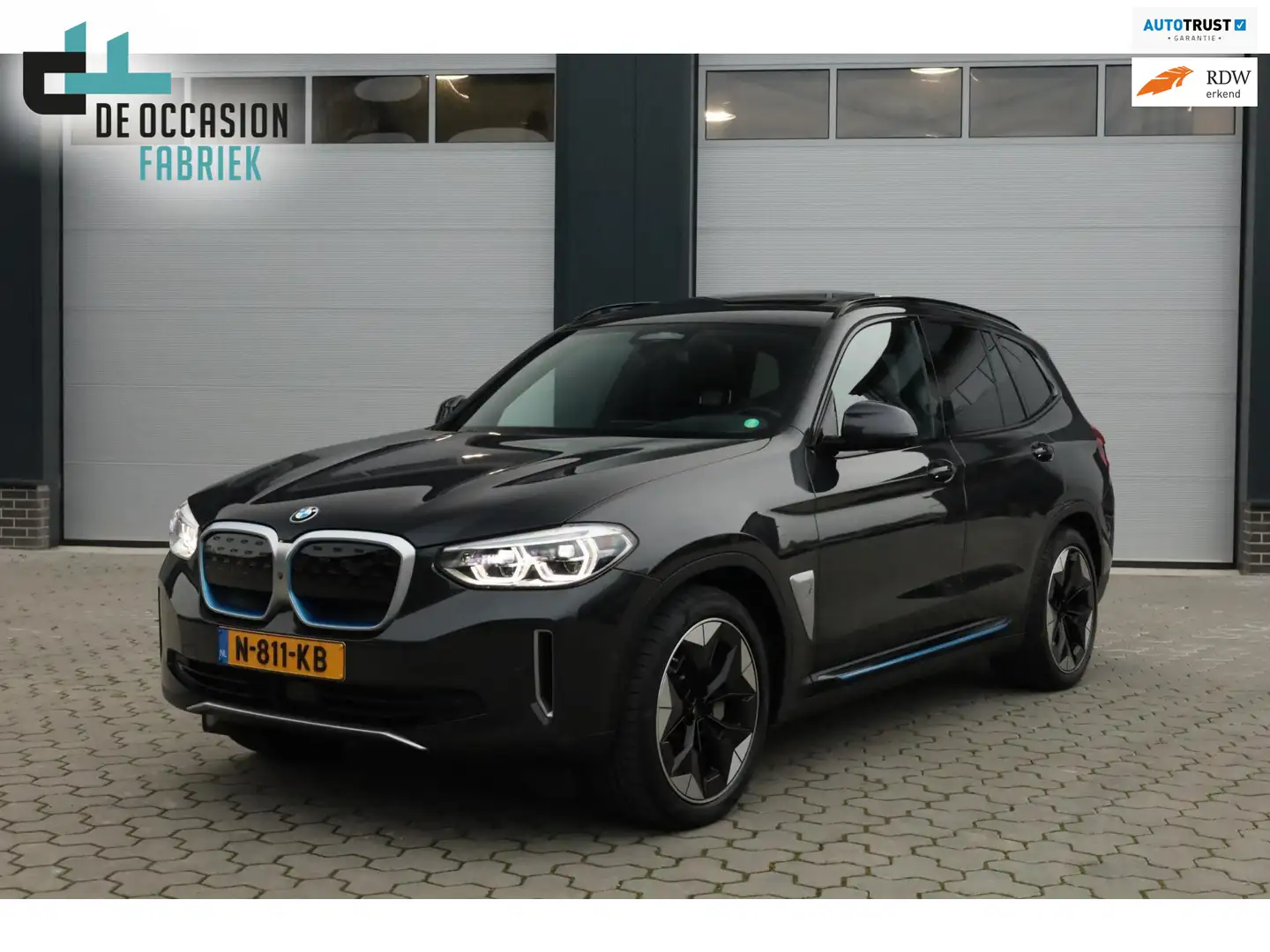 BMW iX3 High Executive 80 kWh Pano Sportstoel Harman/Kardo Grijs - 1