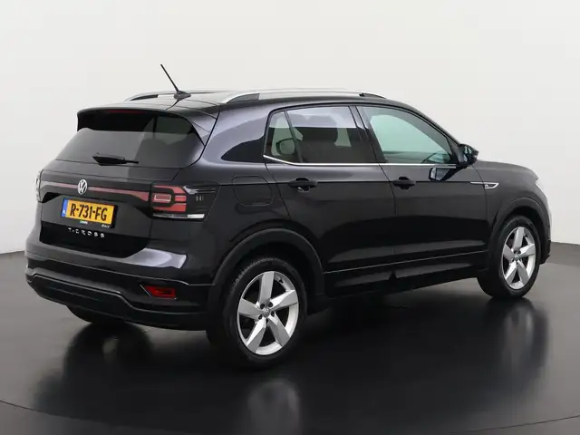 Volkswagen T-Cross view 5