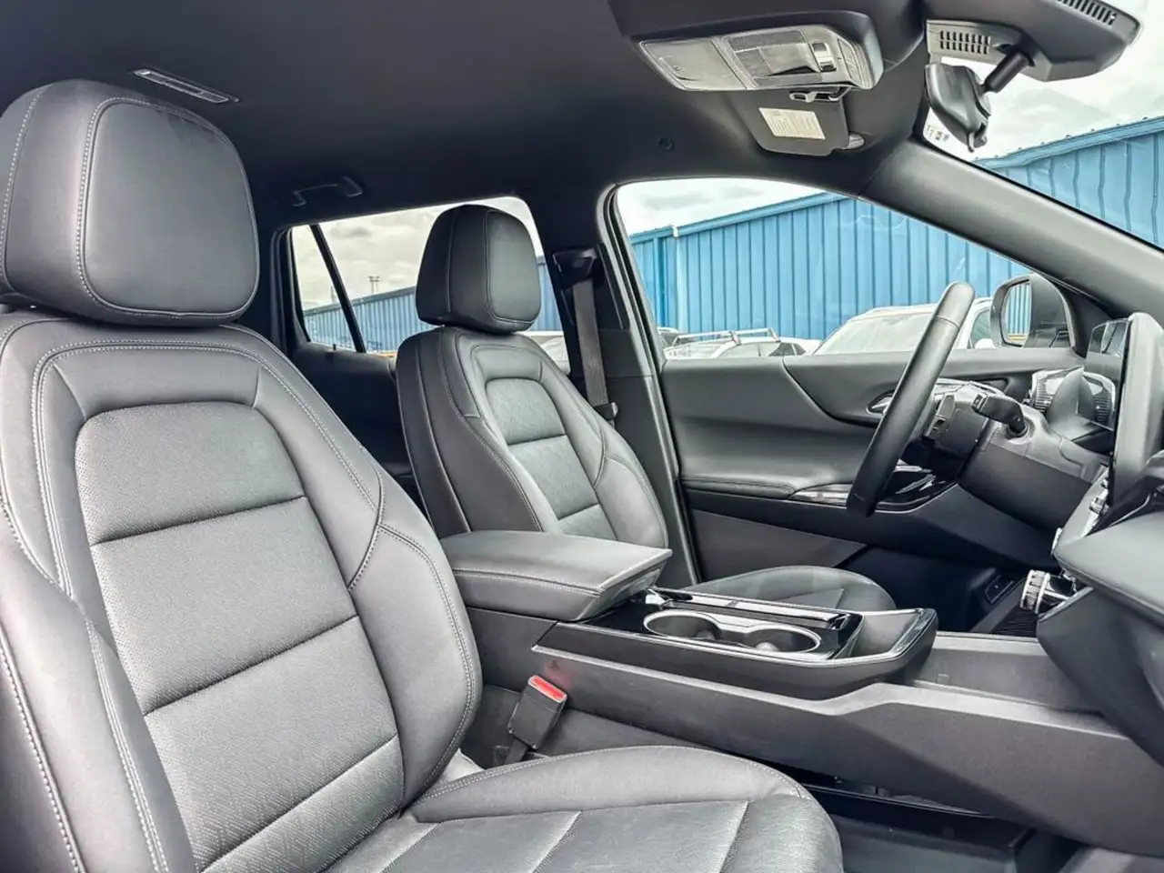 Chevrolet Equinox снимка Chevrolet Equinox