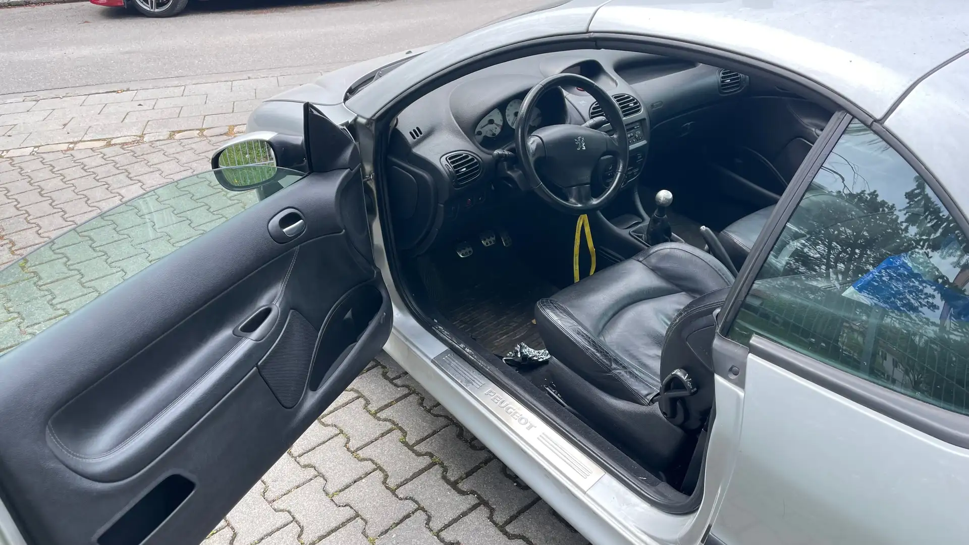 Peugeot 206 206 CC 110 Silber - 1