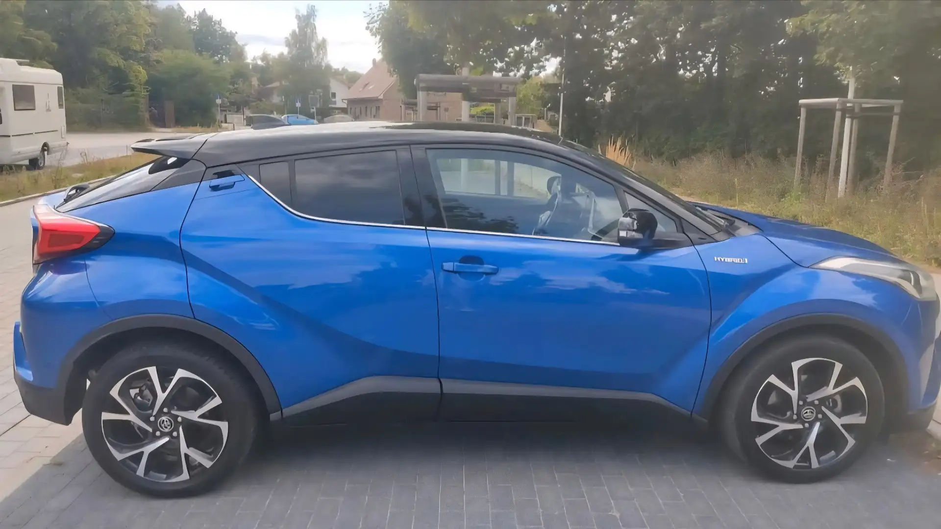 Toyota C-HR Hybrid Lounge - 2