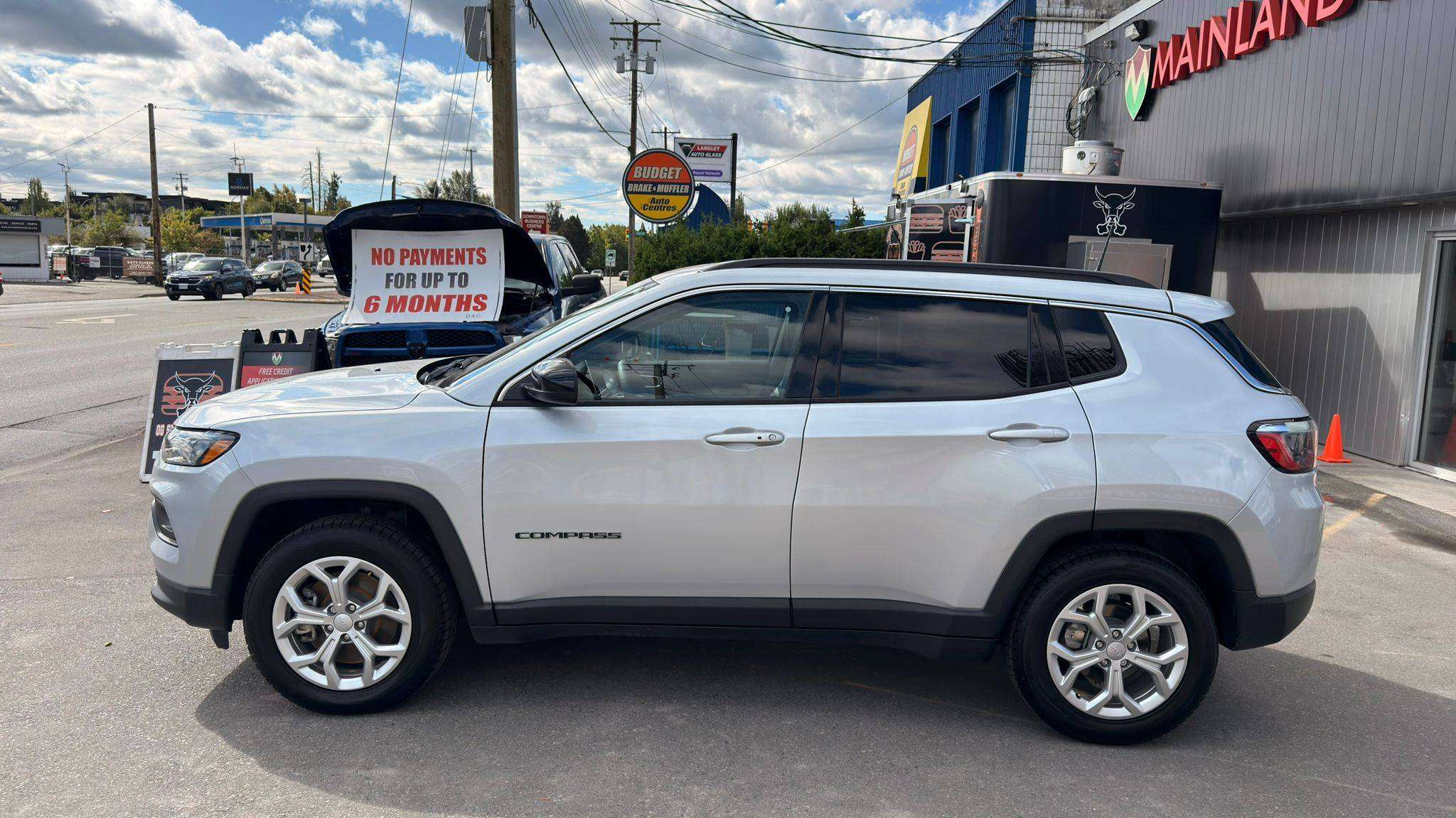 2024 Jeep Compass — view 8