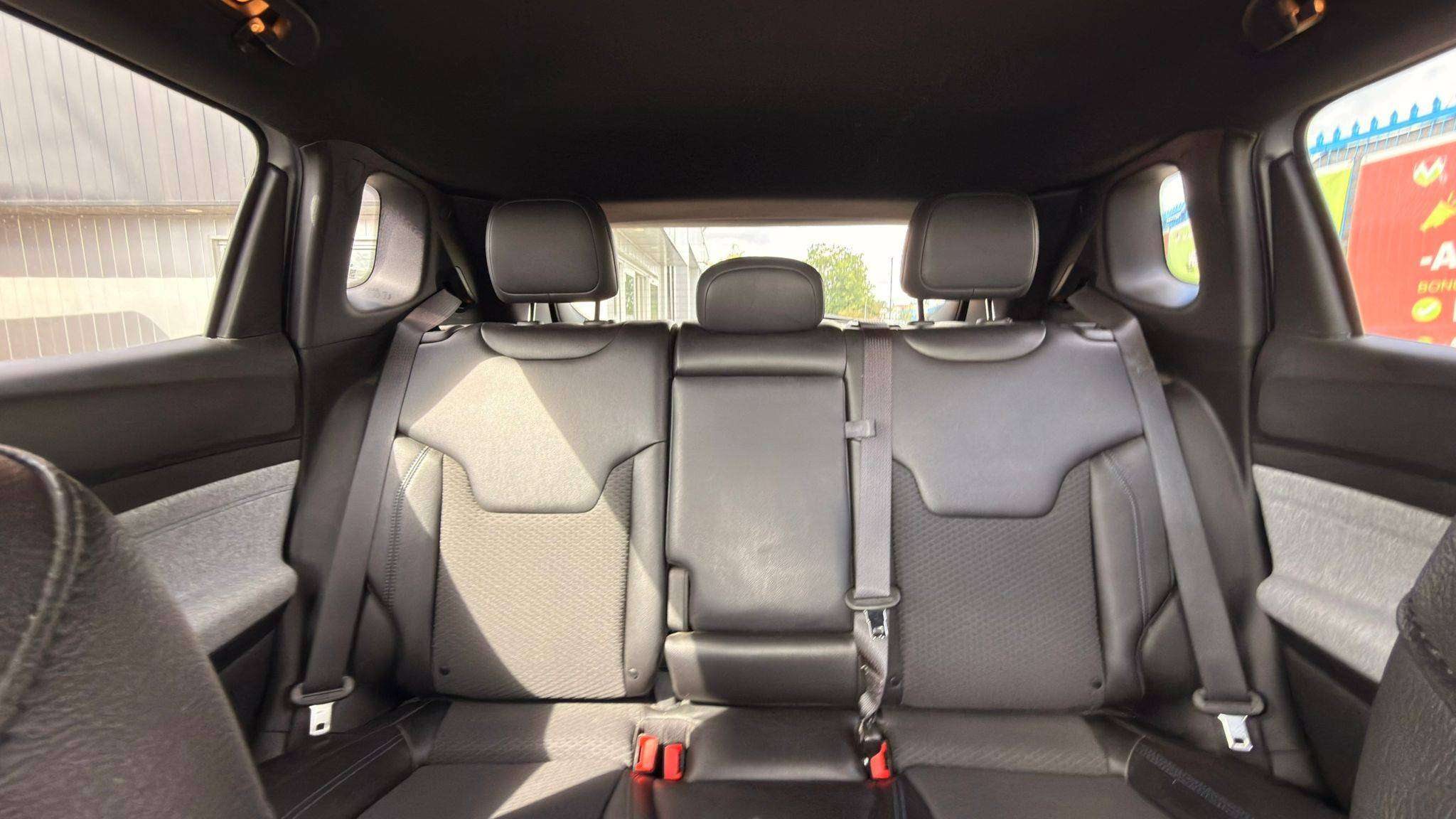 2024 Jeep Compass — view 16