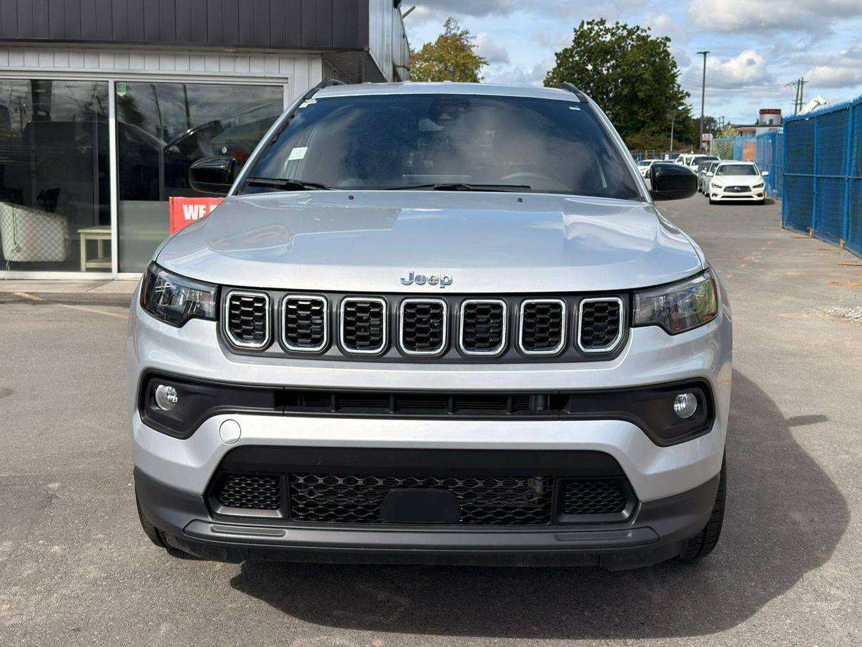 2024 Jeep Compass — view 2