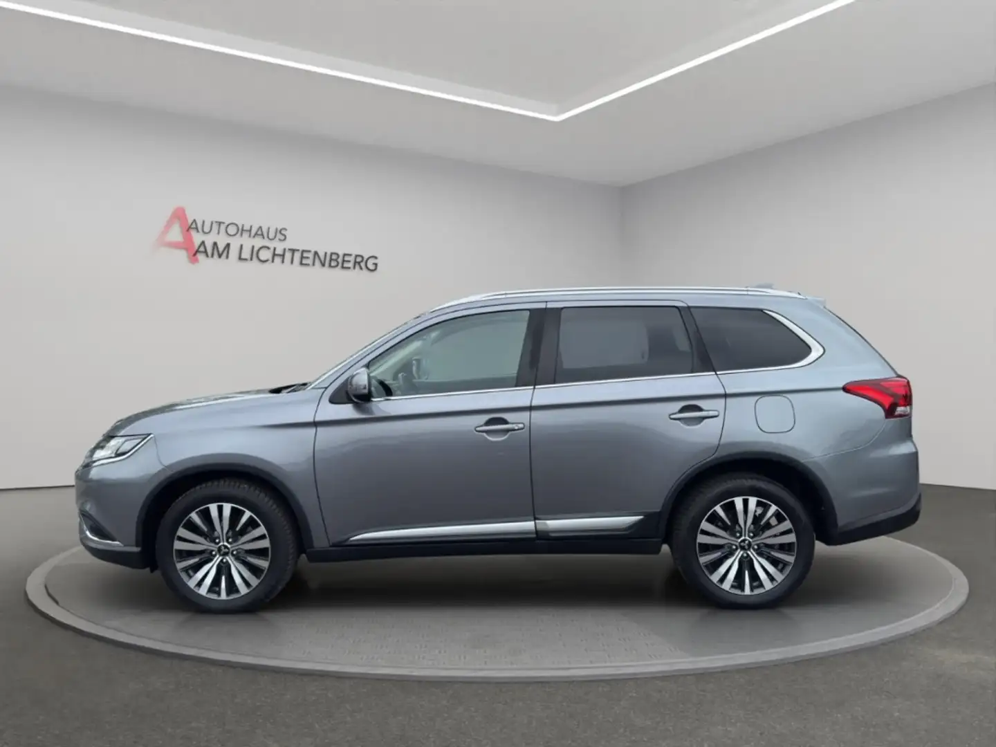 Mitsubishi Outlander Diamant Edition+ 2.0 MIVEC LED+NAVI+TEMPOMAT+KAMER Gris - 2