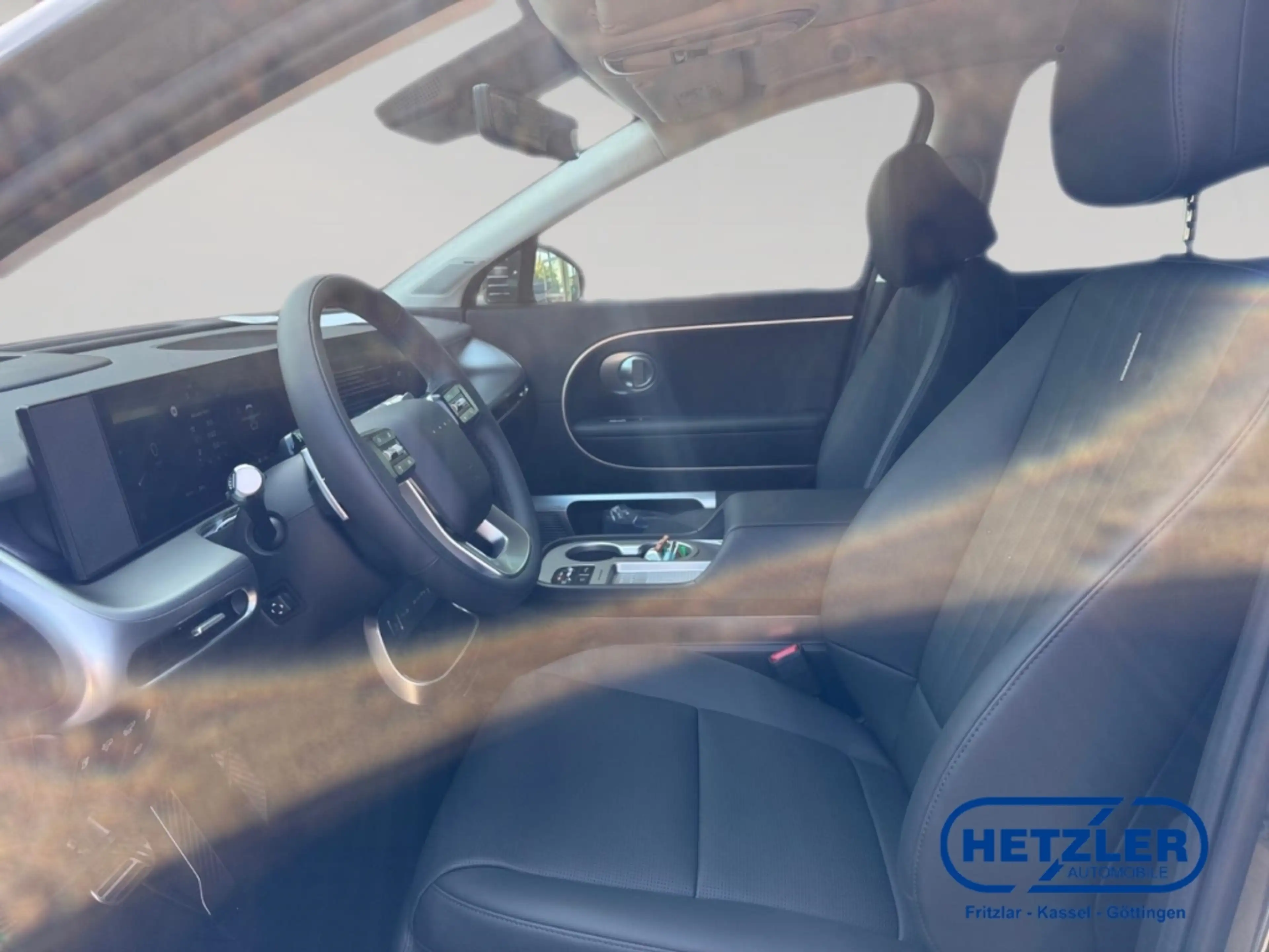 Hyundai IONIQ 9 226 kW 4WD Uniq Elektro 110 kWh HUD Niveau El. Pan — photo 8