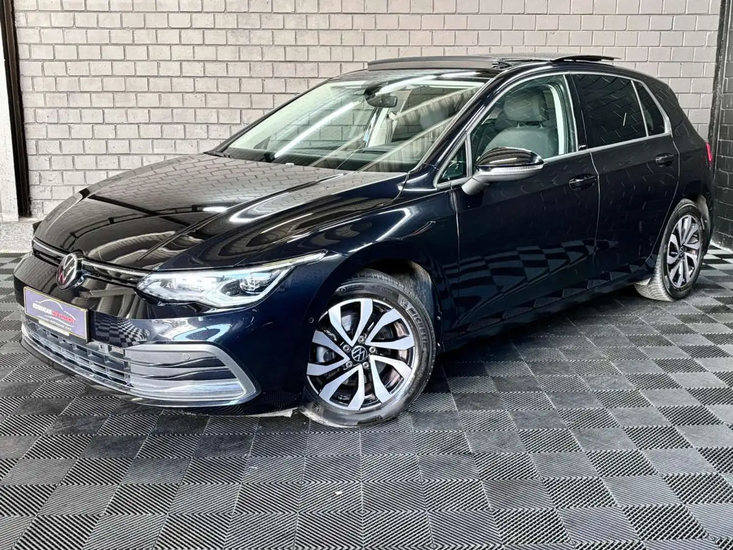 Volkswagen Golf Life ACTIVE 2.0 TDI DSG7 150 CV ** Attelage ** Noir - 1