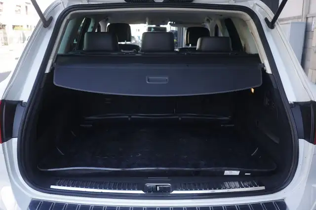 Volkswagen Touareg view 18