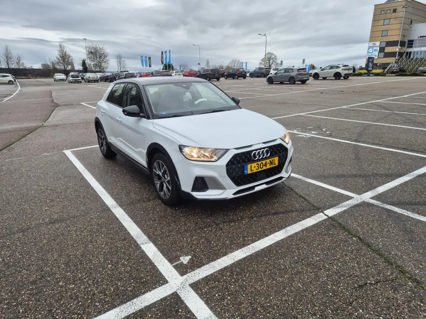 Audi A1 A1 citycarver 25 TFSI Wit - 1