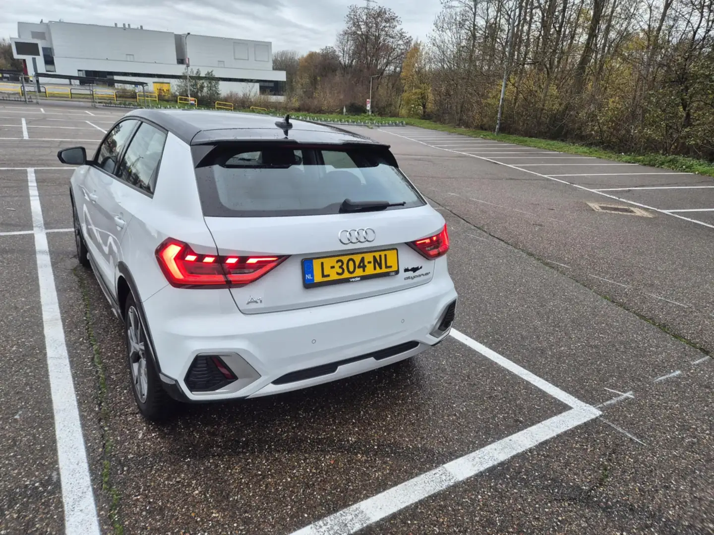 Audi A1 A1 citycarver 25 TFSI Wit - 2