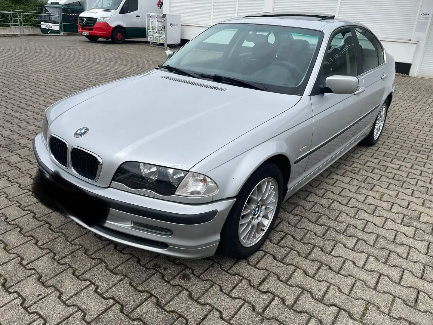 BMW 320 i,6-Zylider,Automatik,TÜV/AU bis 09/2024 Grey - 1