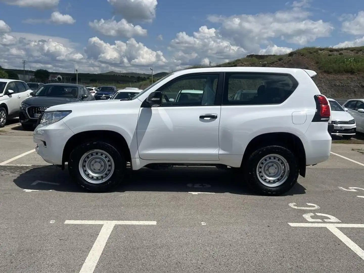 Toyota Land Cruiser 2.8 D-4D GX  150 kW / 204 CV - 2