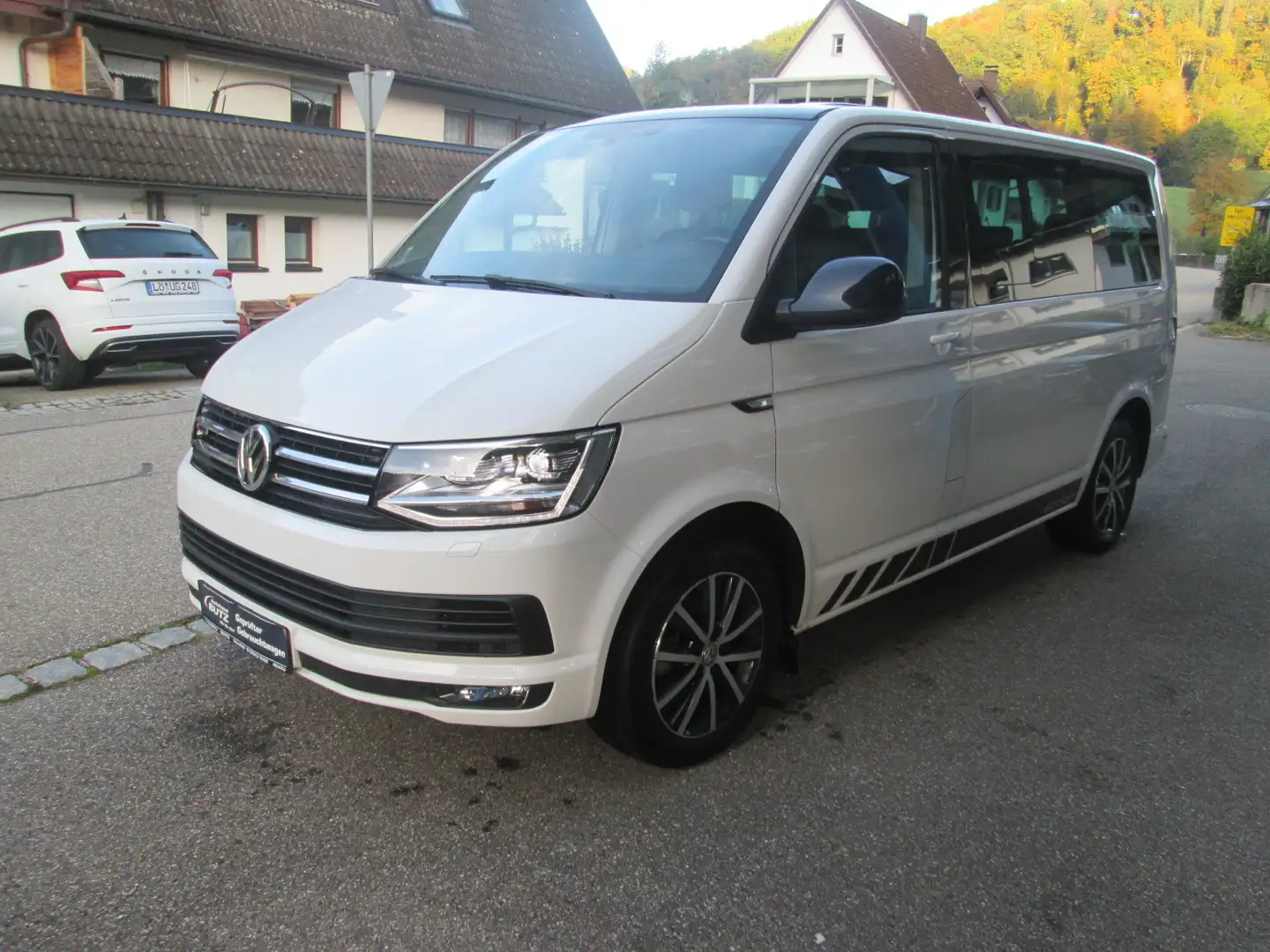 Volkswagen T6 Transporter 2.0 TDi, Multivan Edition 4Motion Blanc - 2