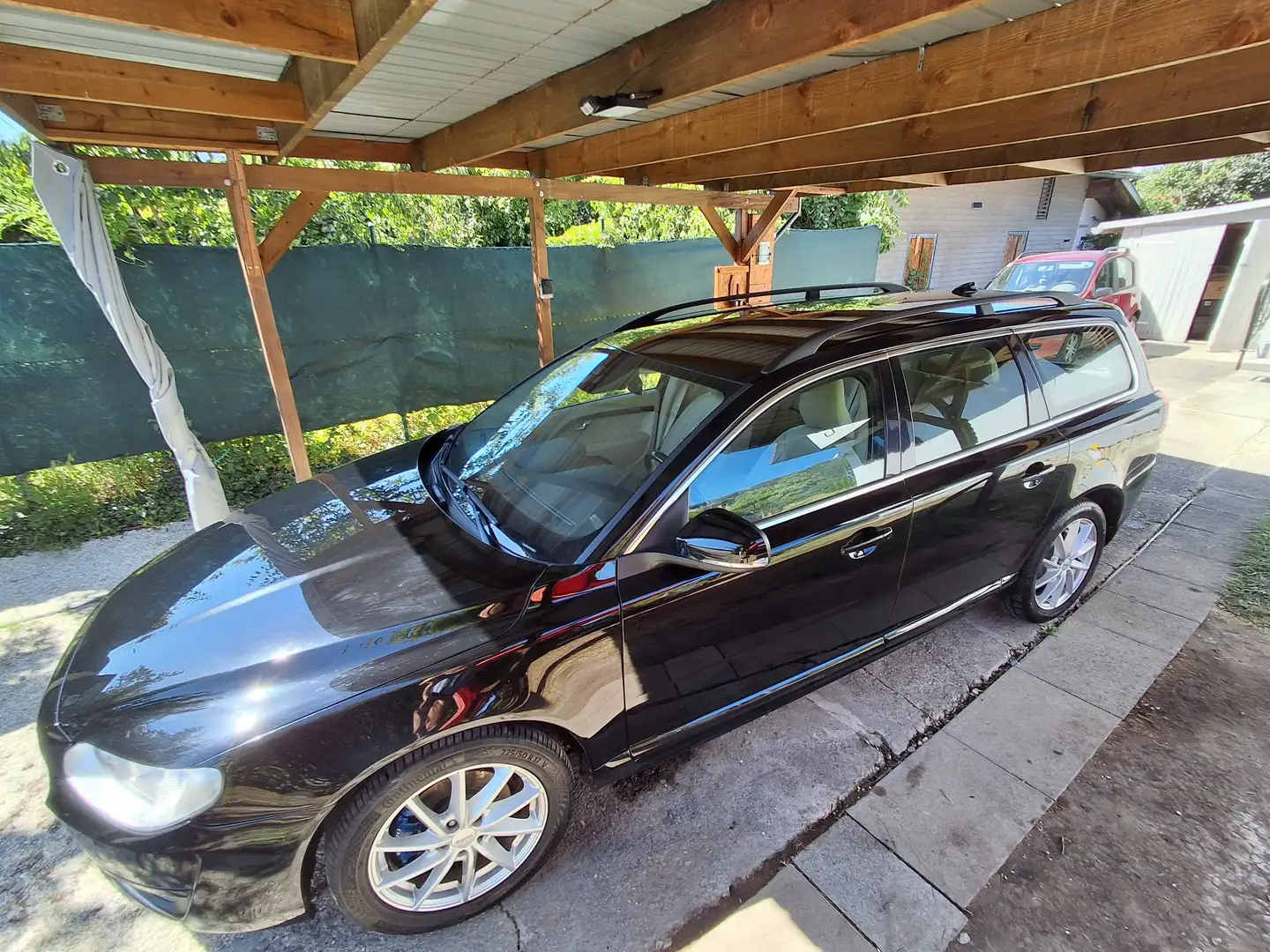 Volvo V70 V70 D4 Momentum Geartronic Momentum Schwarz - 1
