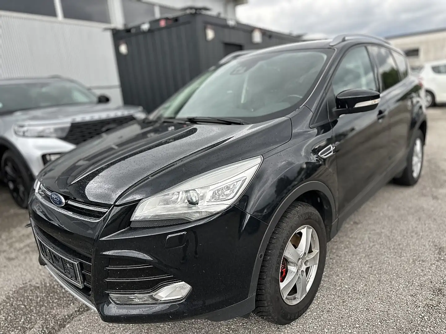 Ford Kuga 2,0 TDCi Titanium 4x4 Aut. Schwarz - 2