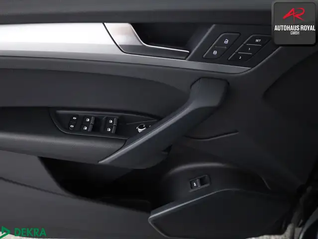 Audi Q5 view 14