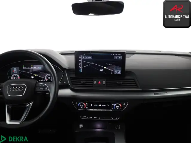 Audi Q5 view 8