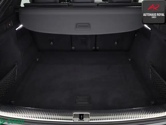 Audi Q5 view 13