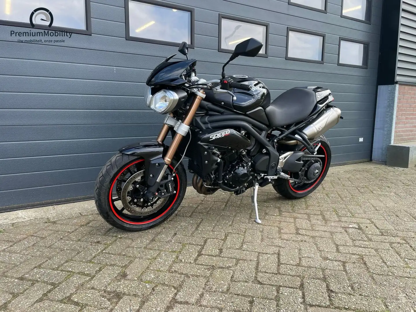 Triumph Speed Triple 1050 ABS Negru - 1