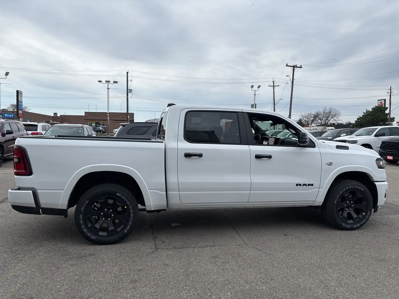 RAM 1500 снимка RAM 1500